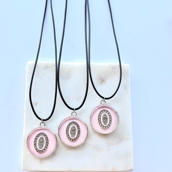 Virgencita Pendant Necklace | Resin Pendant | Resin Jewelry - Picture 5 of 7